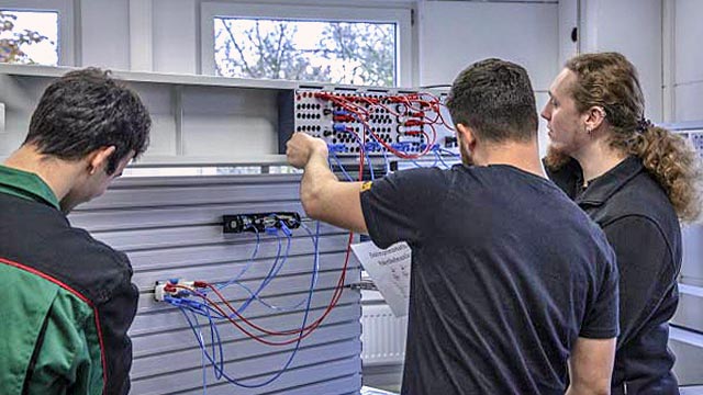 ausbildung kurs pneumatik